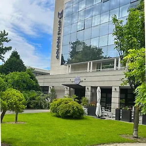 Golden Tulip Aix Les Bains - & Hotel