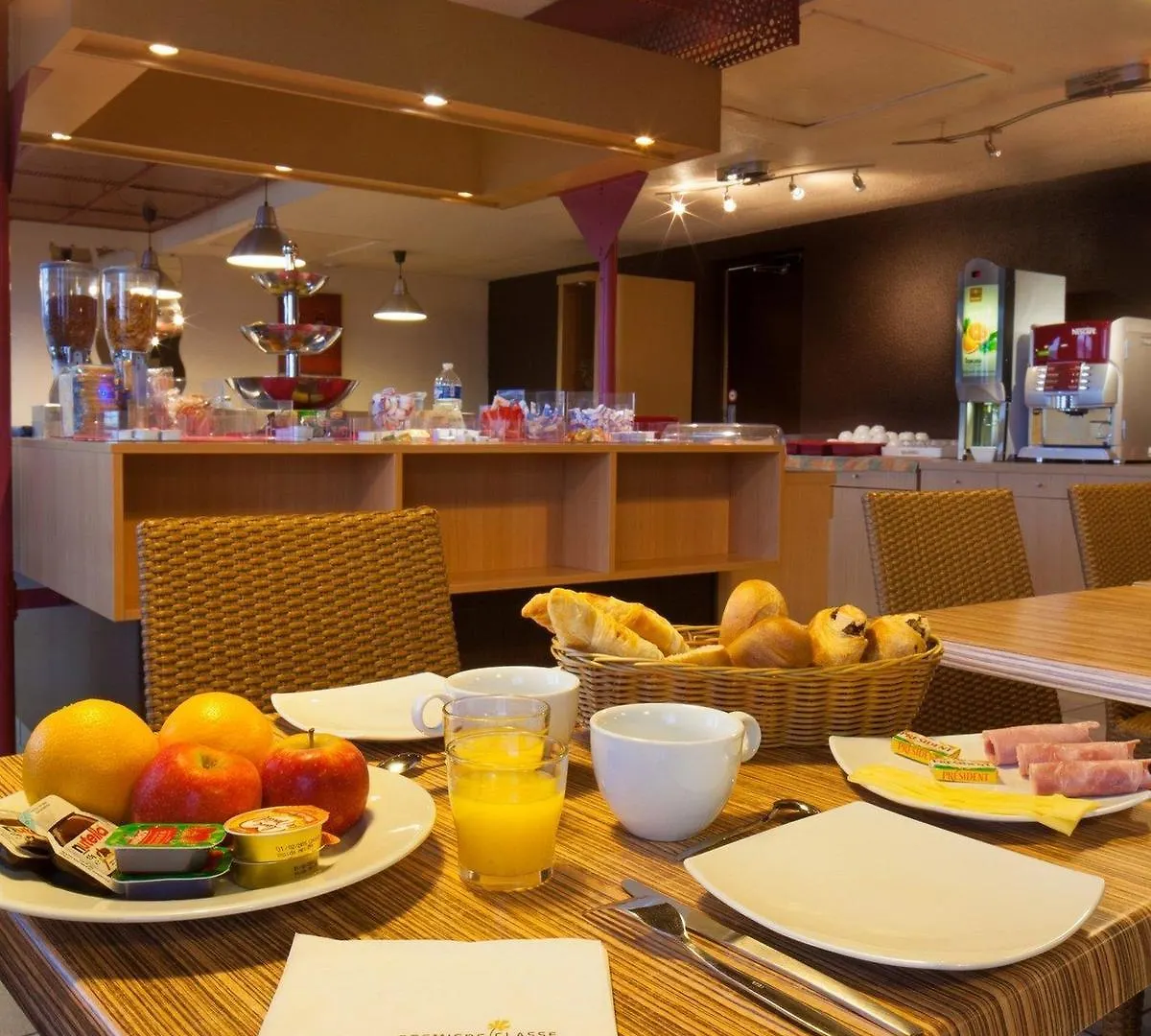 Ibis Budget Chilly-Mazarin Les Champarts 2*,  France