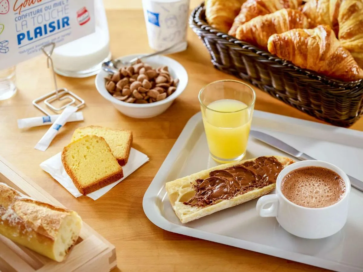 Ibis Budget Chilly-Mazarin Les Champarts Hotel
