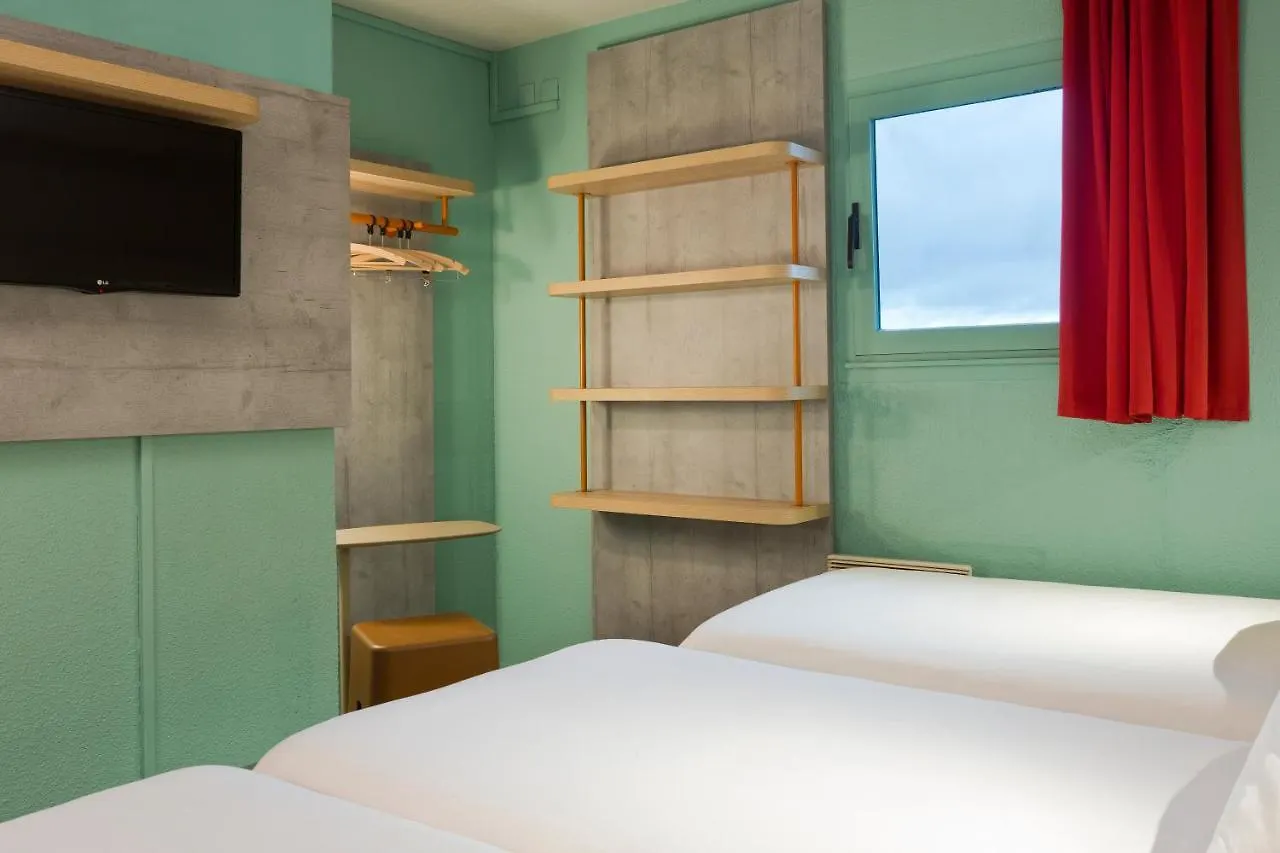 Ibis Budget Chilly-Mazarin Les Champarts 2*,